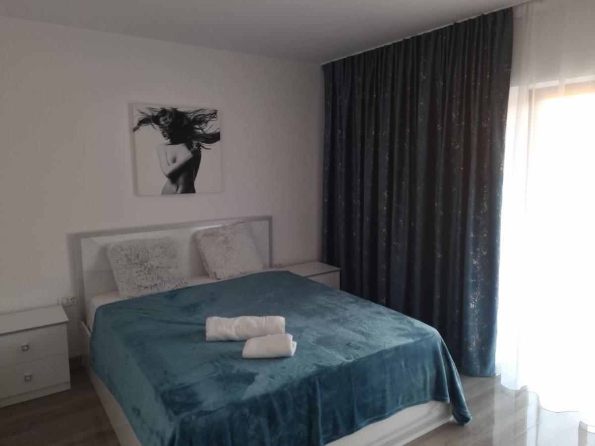 Izabella Guest House 萨彻勒 外观 照片